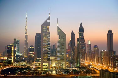 Três em um em Dubai: city tour, cruzeiro dhow e safári no deserto